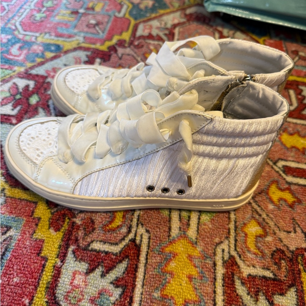 P448 Sneakers
